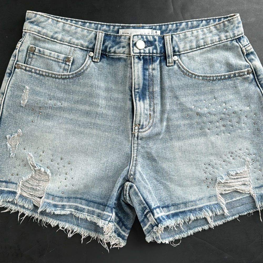 NWOT Rebecca Minkoff Women's 4 Crystal Embellished Distressed Denim Shorts NEW